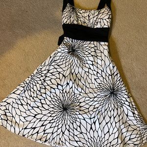 Black and white summer dress.
